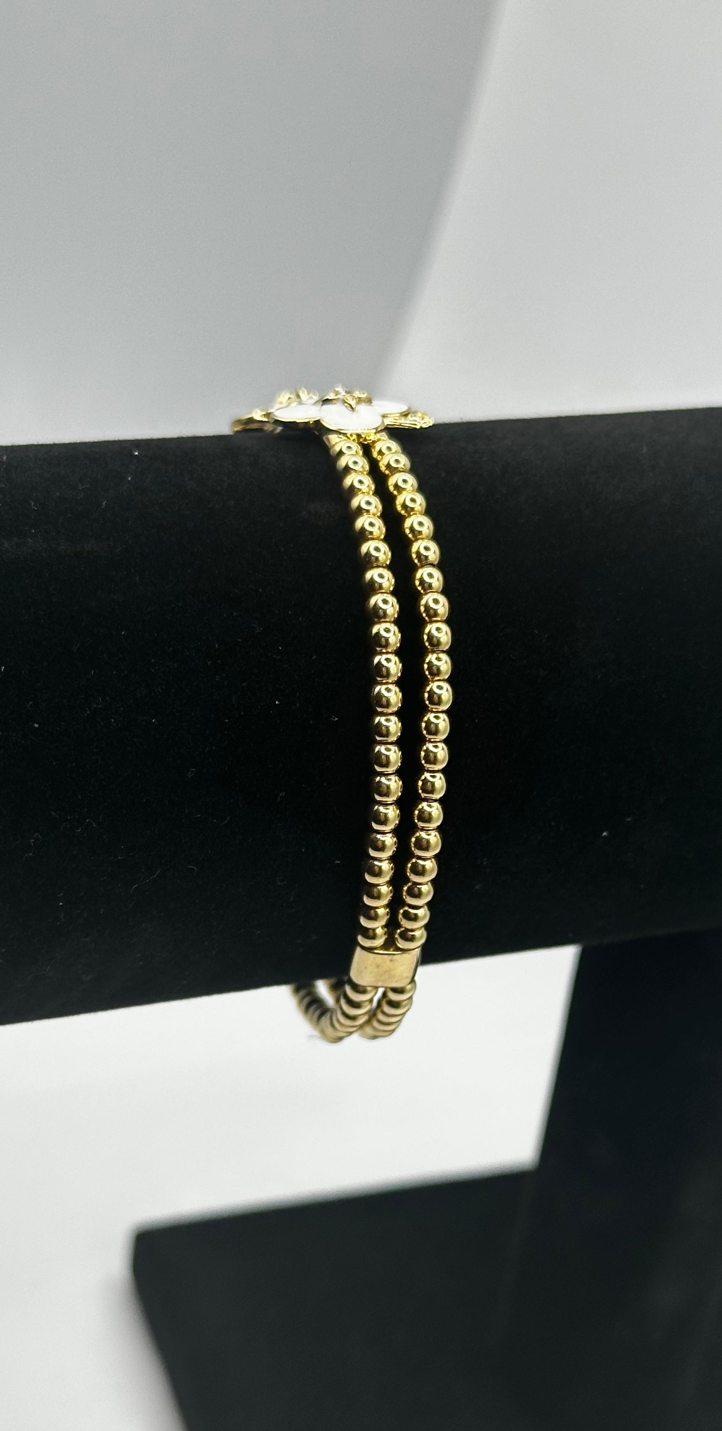 14k Gold White Flowers Beaded Bracelet