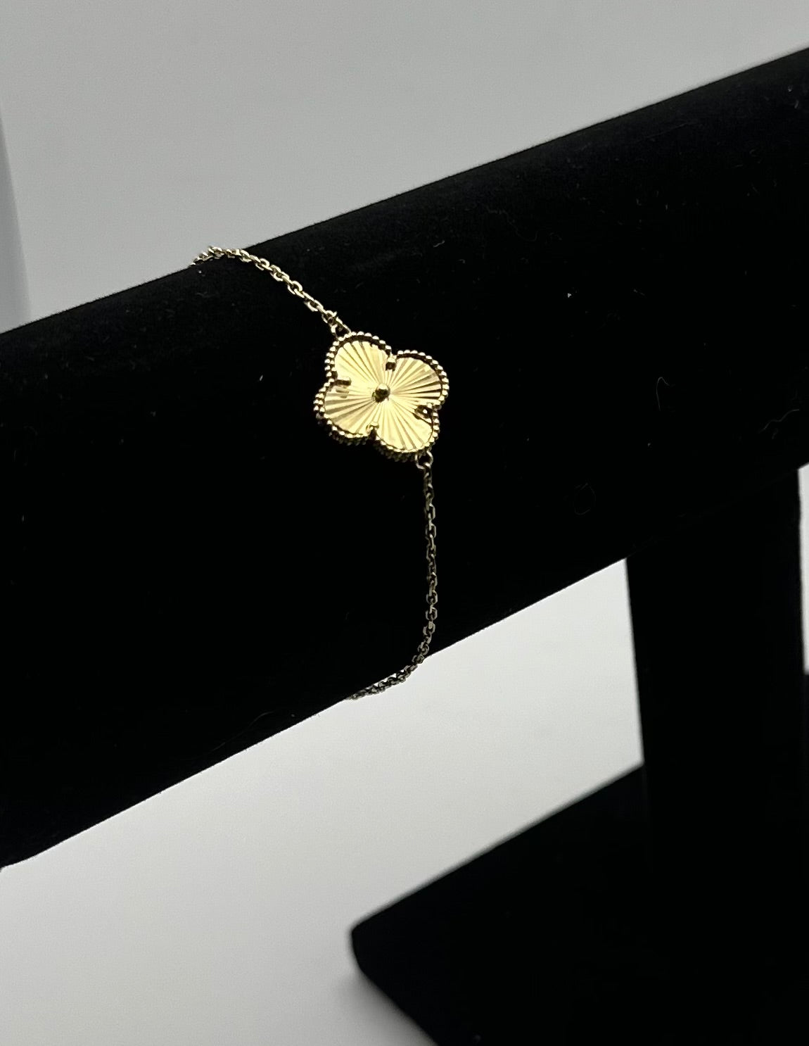 14k Gold Single Gold Clover Bracelet (Copy)