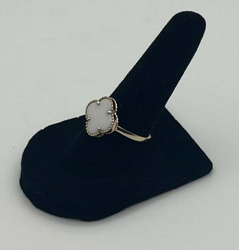 14k Gold Single White Flower Ring