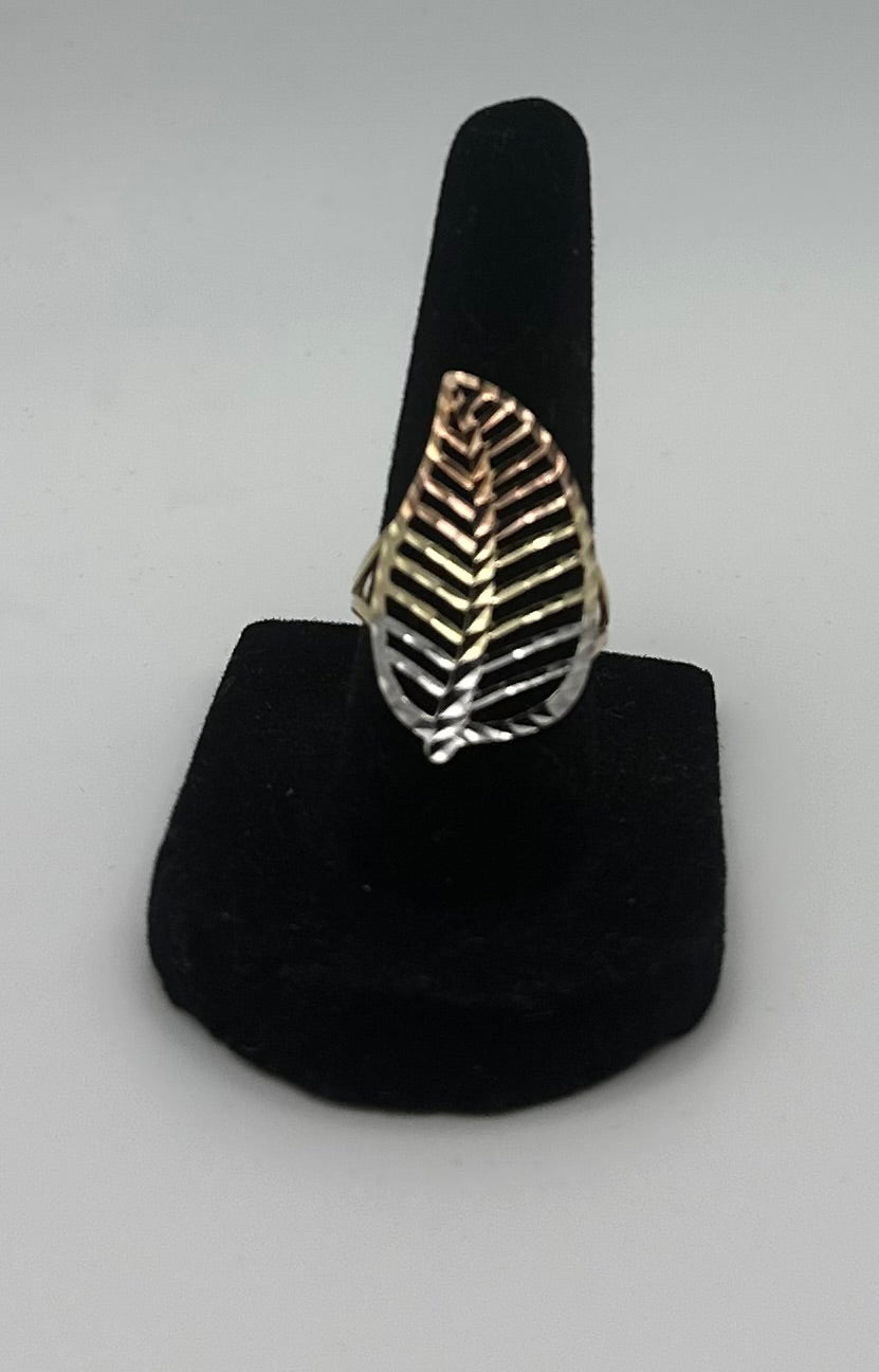 14k Gold Three Tone Leave Ring